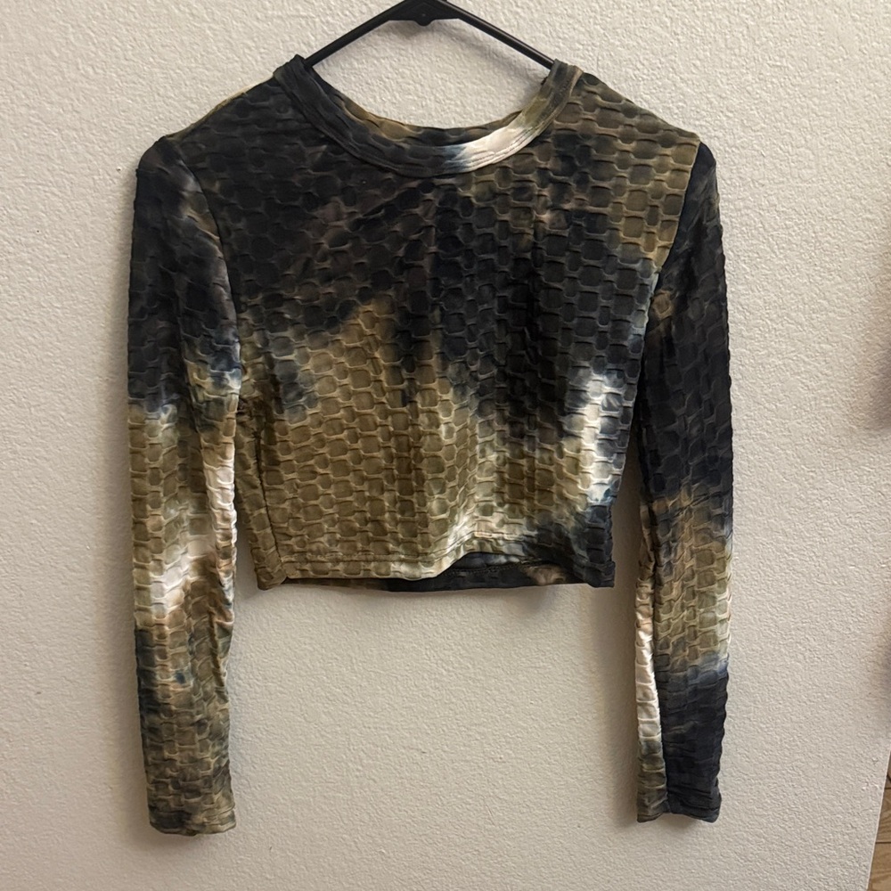 Fashion Nova Black and Tan Textured Crop Top with Matching Leggings